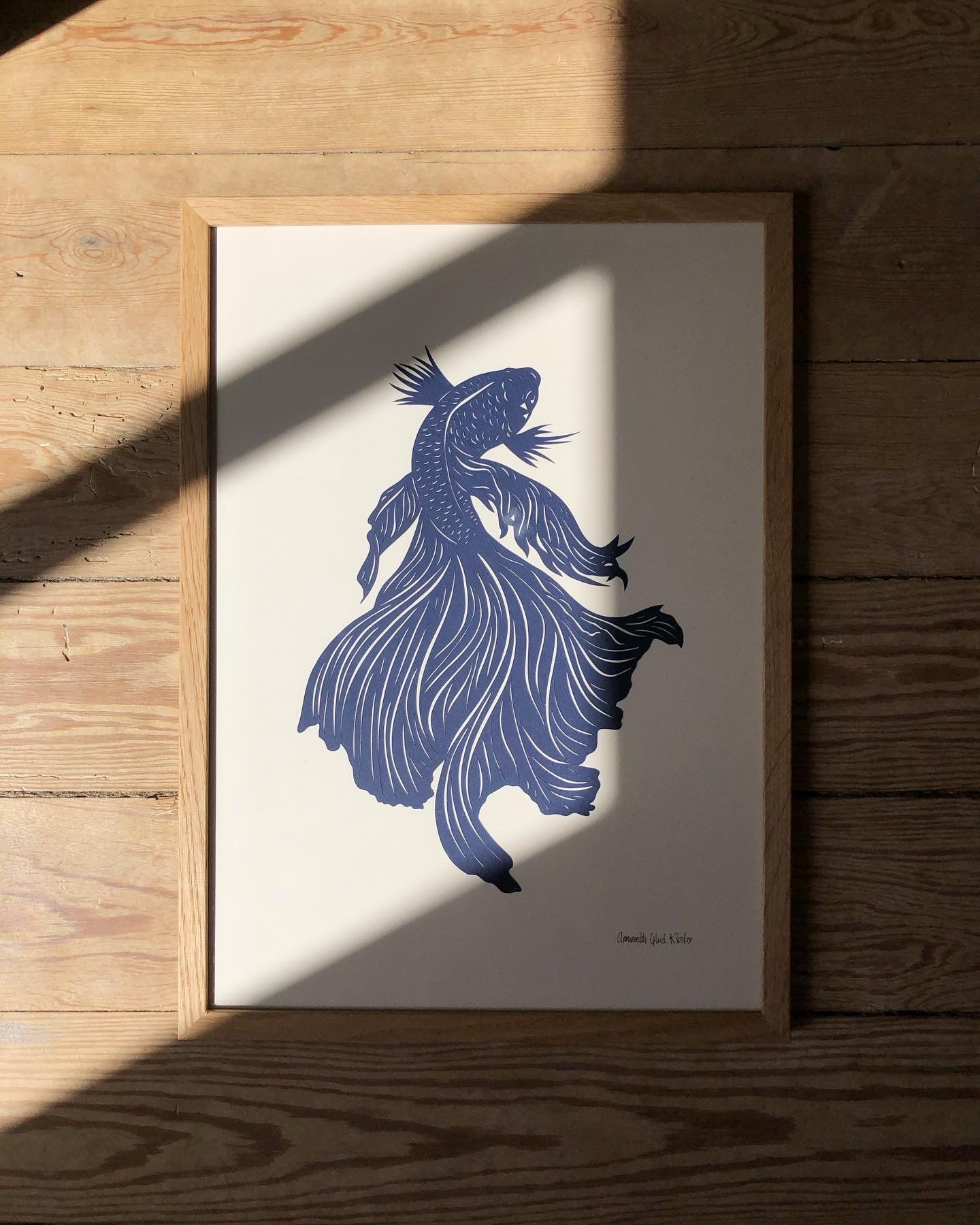 Marineblå fisk i A3