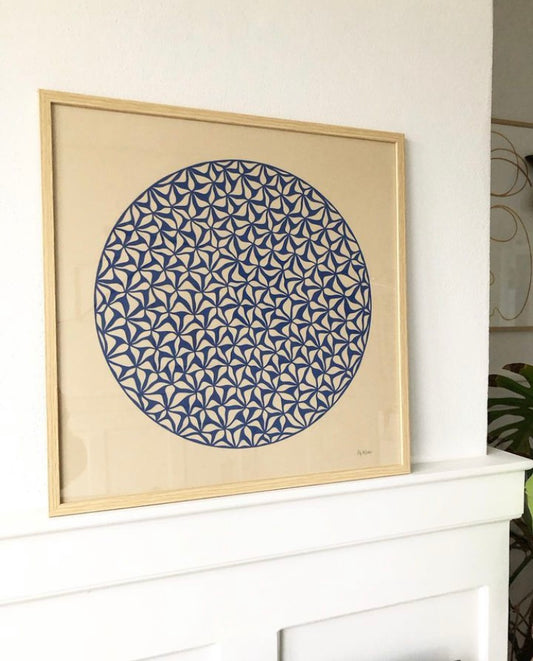 Blåt klip på beige, 50x50