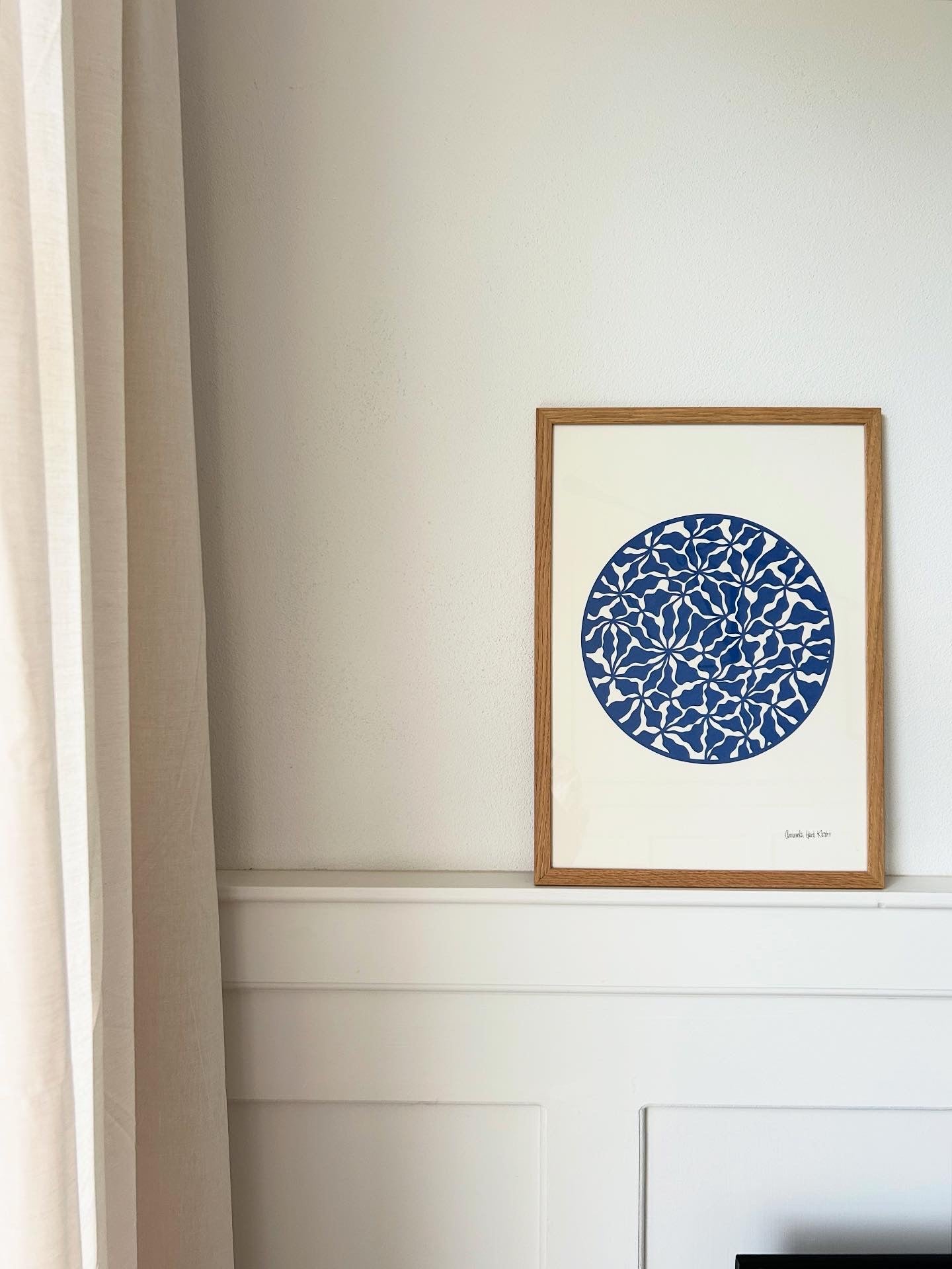 Organisk udskæring i blå, str. A3