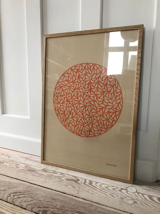 Mørk orange på varm beige, A2