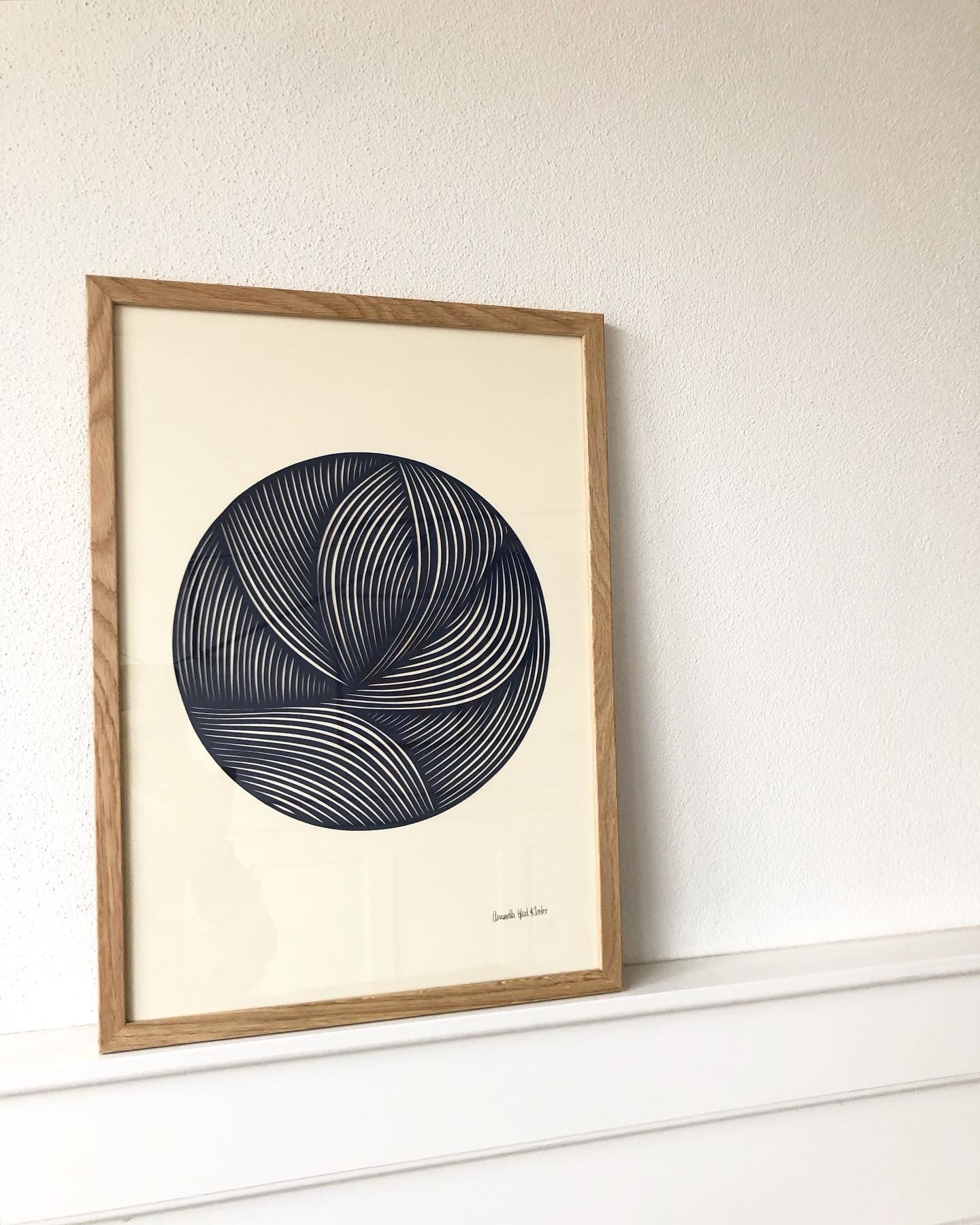 Marineblåt klip på creme, A3