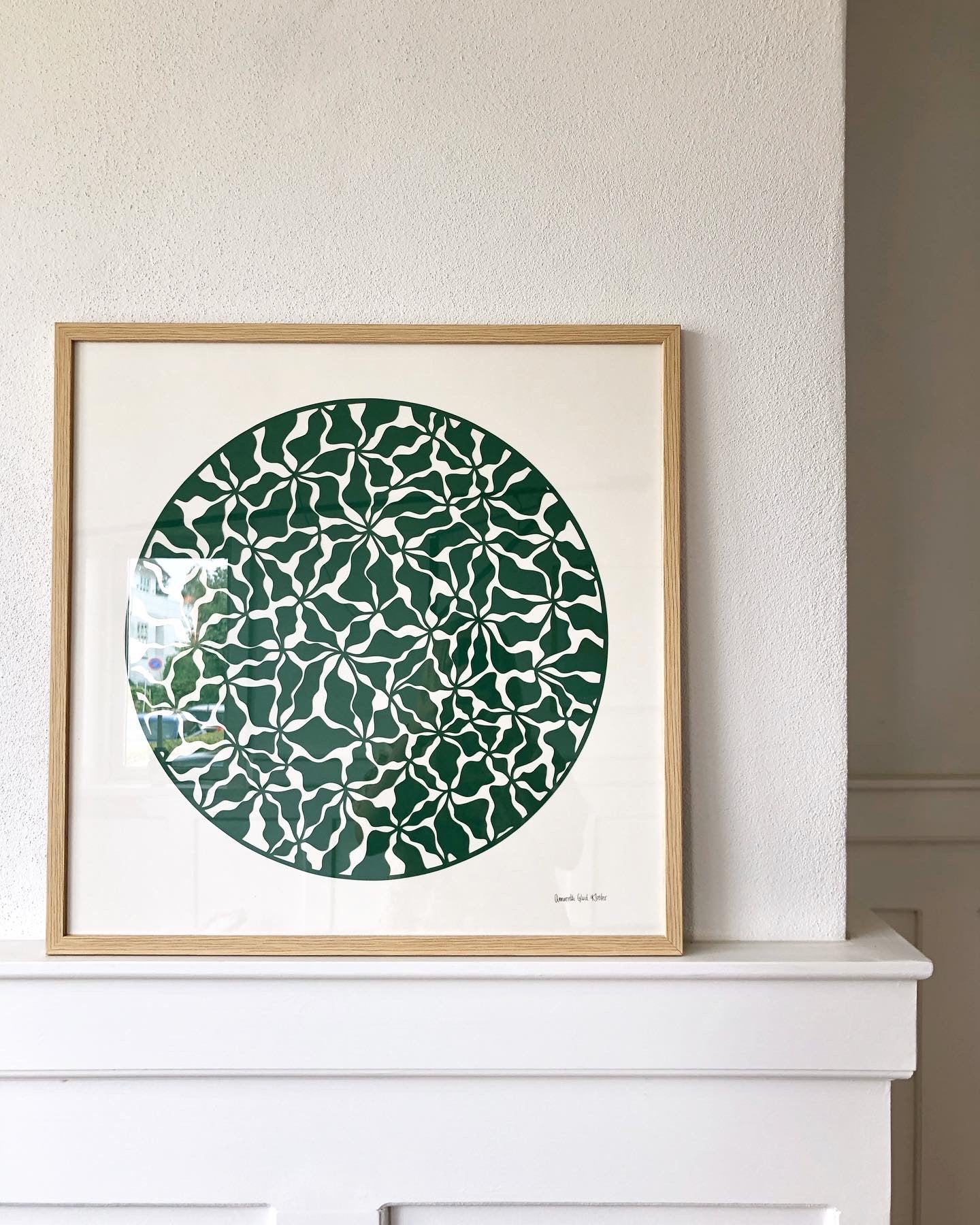 Organisk udskæring i mørkegrøn, 50x50cm.