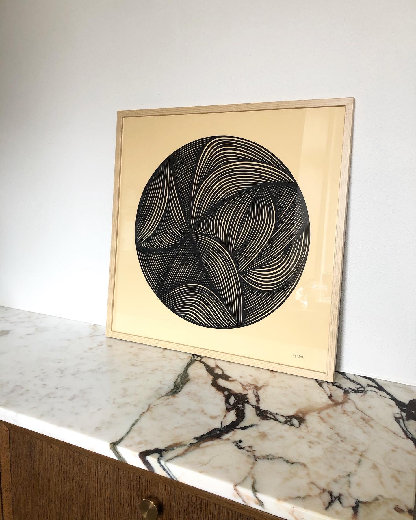 Sort på beige, 50x50