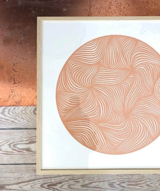 Nude/laks på elfenben baggrund i 50x50cm.