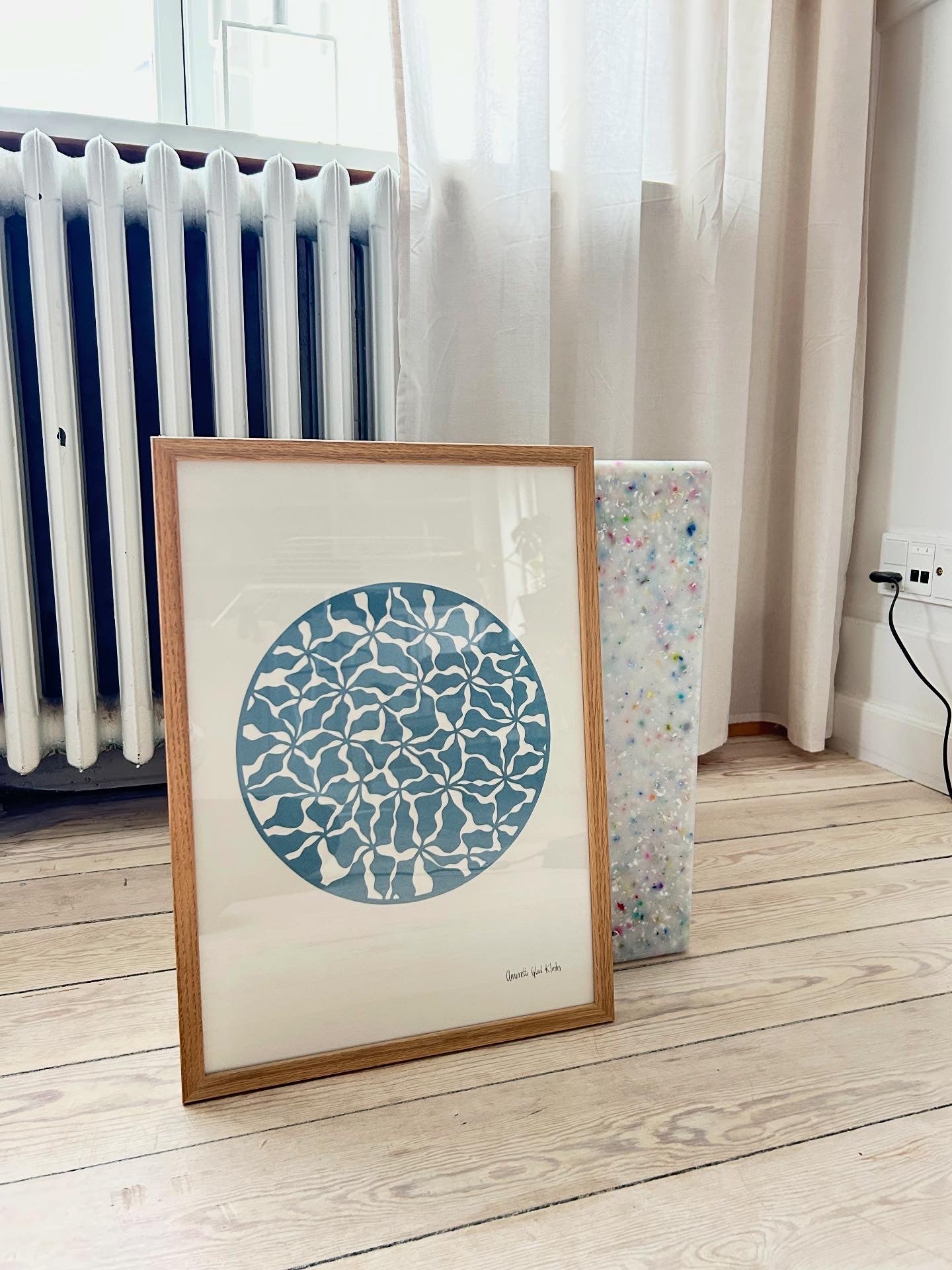 Organisk klip i støvet blå, A3