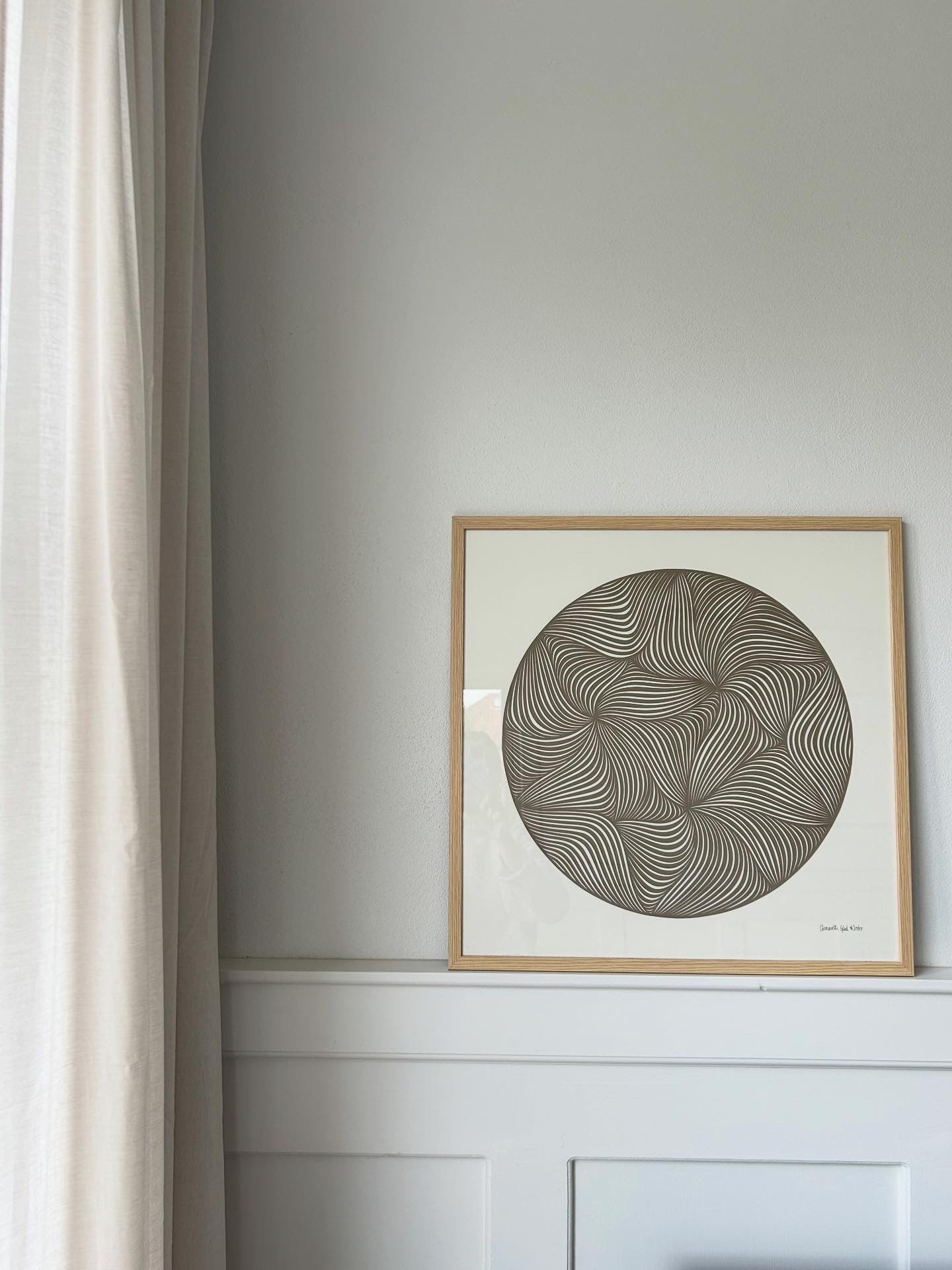 Khakigrønt klip på elfenben, 50x50cm.